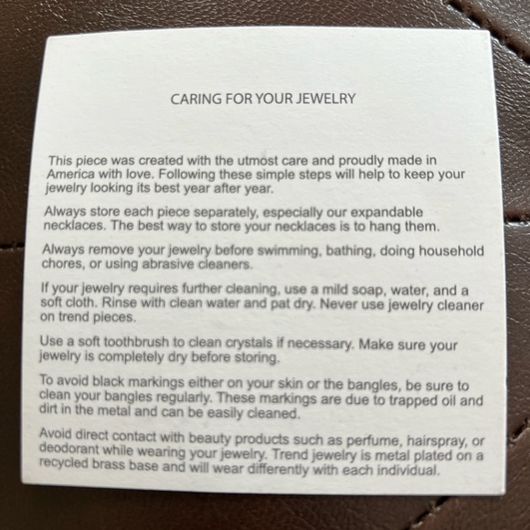 Alex and Ani August birthstone Peridot bracelet never worn - Picture 5 of 5